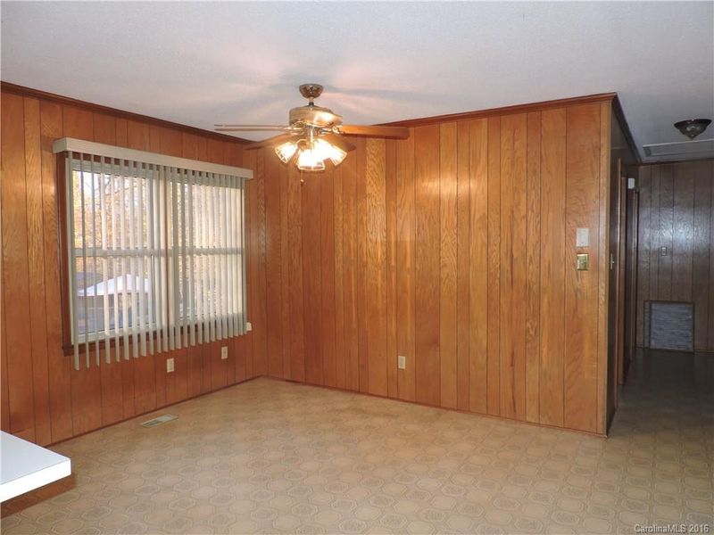 1113 Brookwood St, Stanley, NC 28164