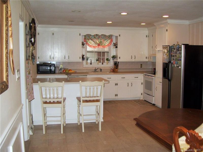 3932 David Dr, Matthews, NC 28105