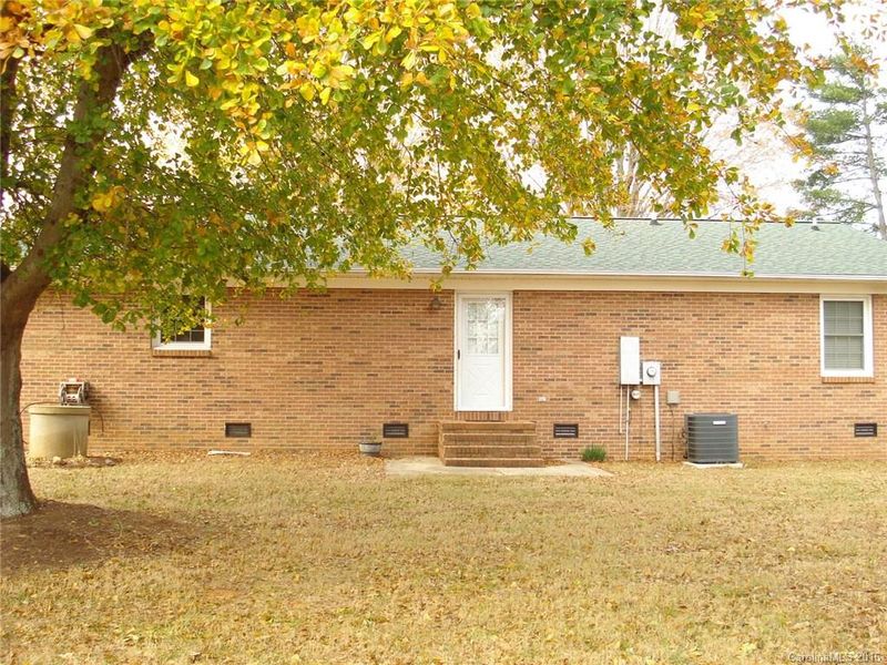 1926 St Marks Church Rd, Crouse, NC 28033