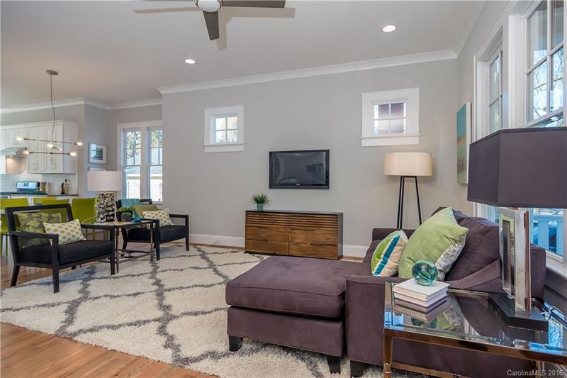 2821 Holt St, Charlotte, NC 28205
