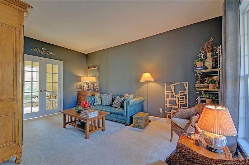 304 Matthews Estates Rd, Matthews, NC 28105