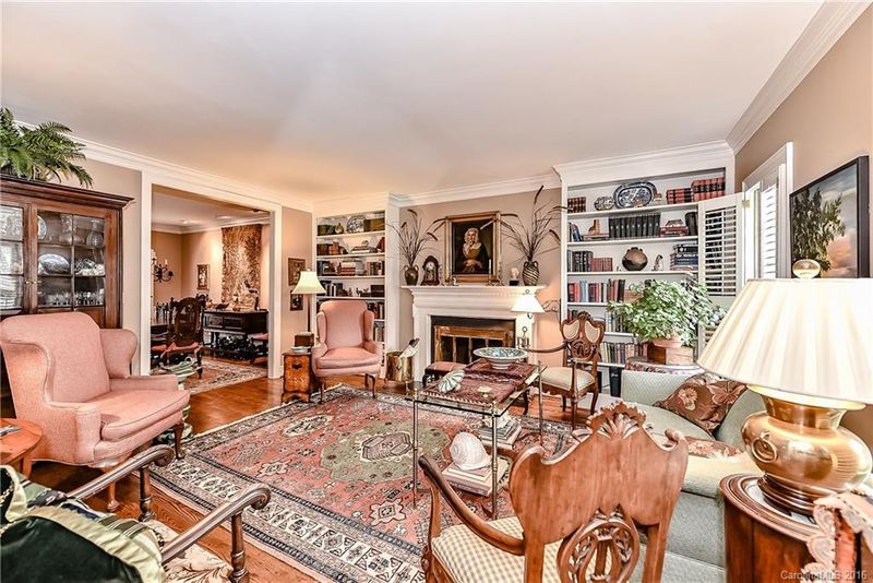 5902 Sharon Hills Rd #., Charlotte, NC 28210