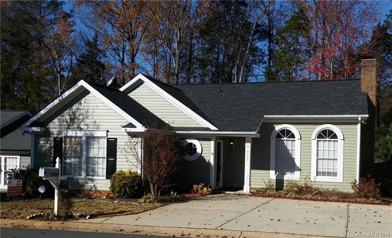 12200 Dolomite Dr #11, Pineville, NC 28134