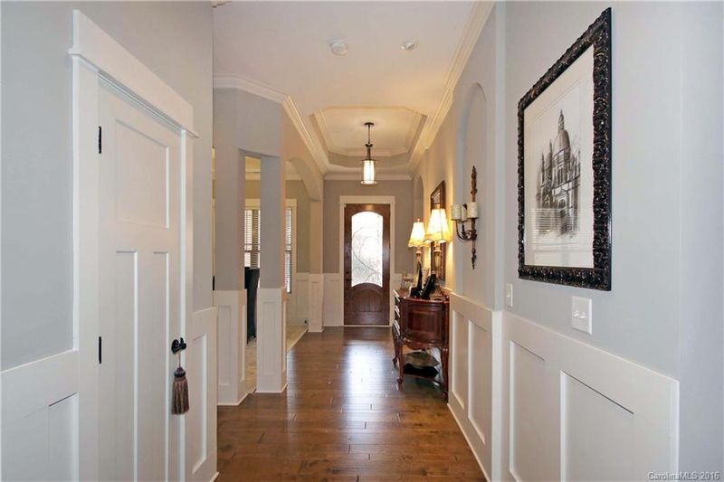 109 Silver Falls Dr, Troutman, NC 28166