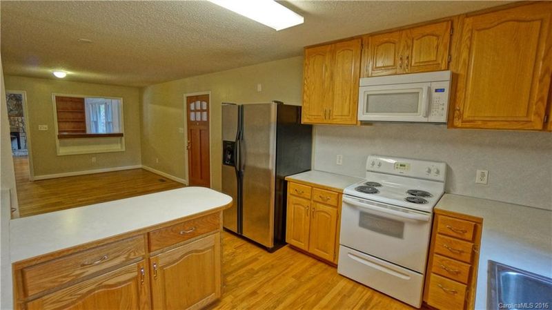 166 Benfield Rd, Statesville, NC 28677