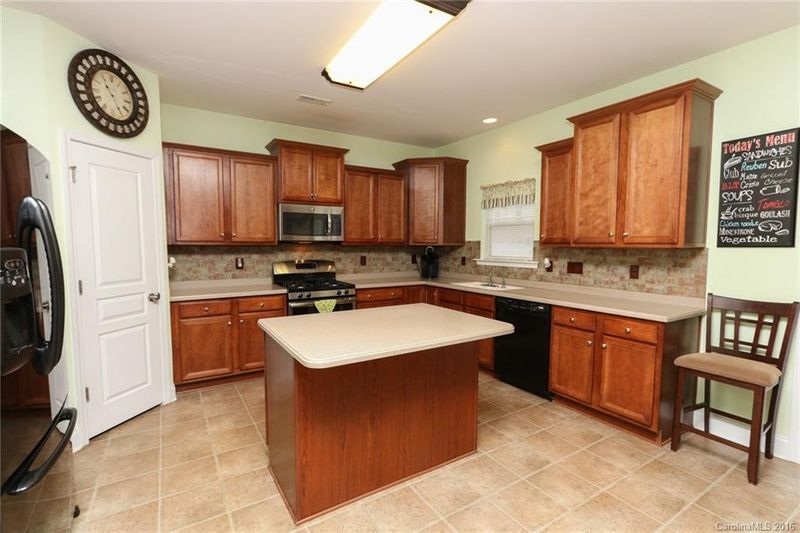 1004 Defoor Ct, Indian Trail, NC 28079
