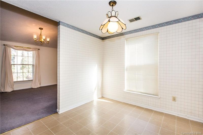6913 Idlewild Brook Ln, Charlotte, NC 28212