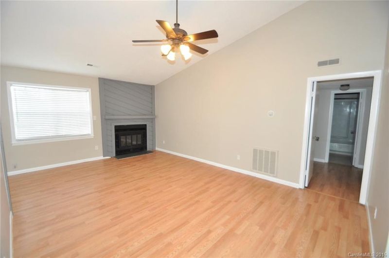 6411 Pineburr Rd #126, Charlotte, NC 28211