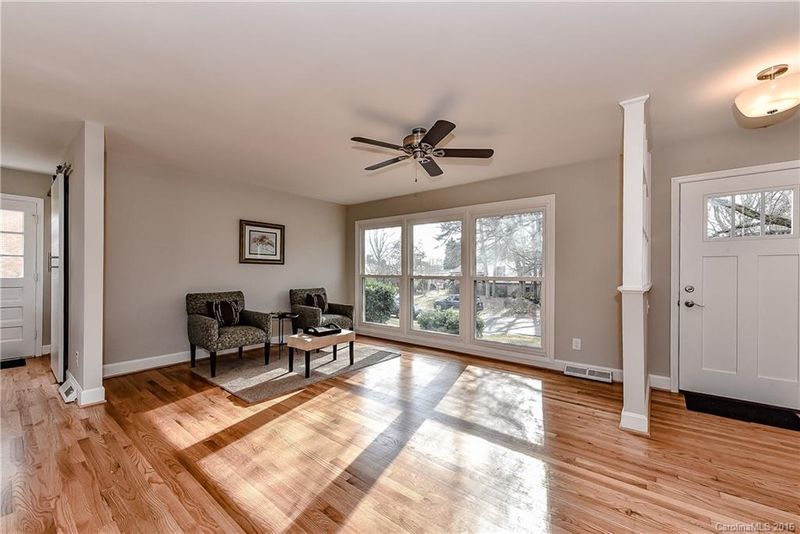 7016 Mapleridge Dr, Charlotte, NC 28210