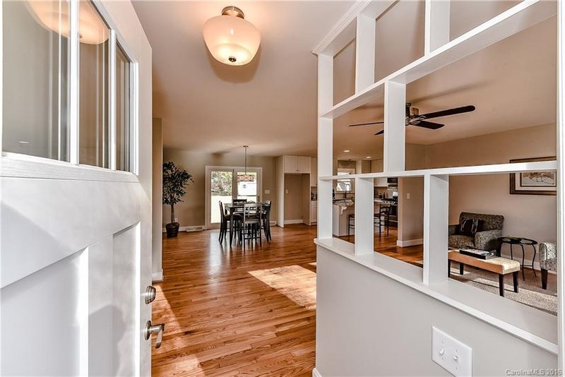7016 Mapleridge Dr, Charlotte, NC 28210