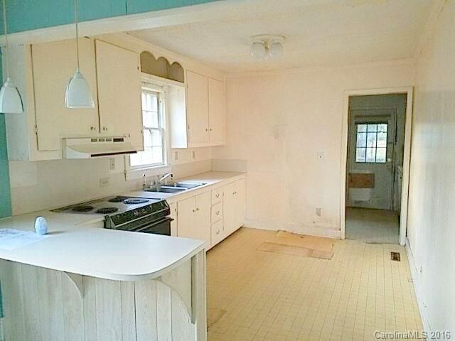 1104 Balthis Dr, Gastonia, NC 28054