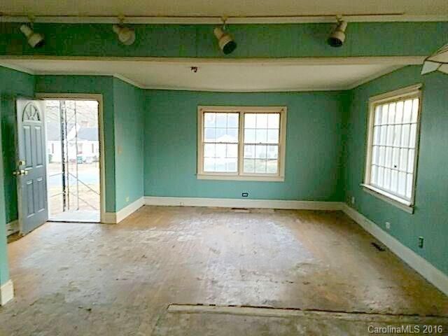 1104 Balthis Dr, Gastonia, NC 28054