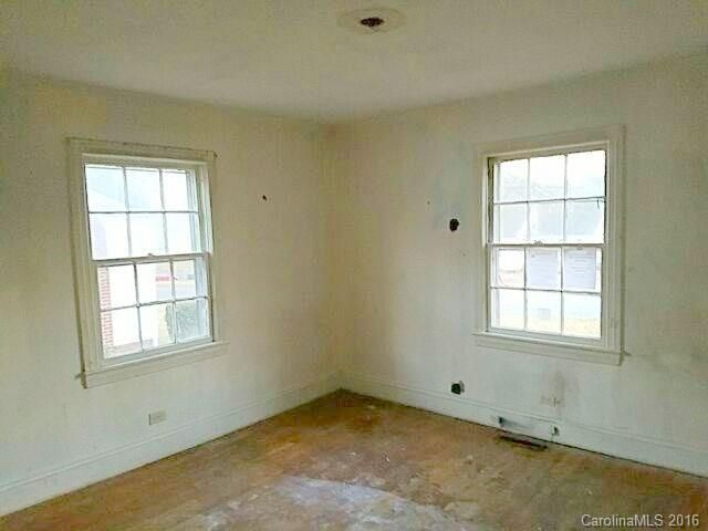 1104 Balthis Dr, Gastonia, NC 28054