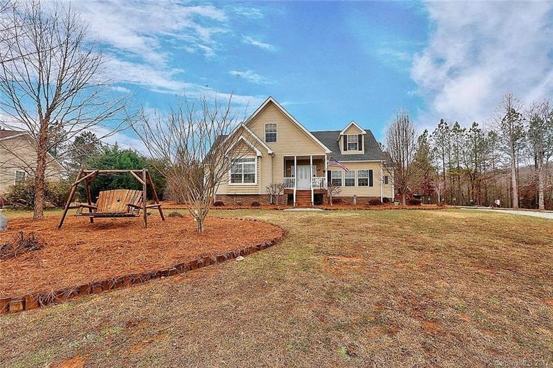 4374 Scenic View Ct, Iron Station, NC 28080