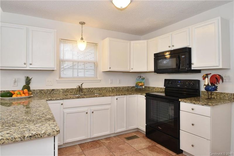 10405 Camelback Cir, Charlotte, NC 28226