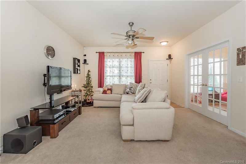 4229 Spring Oak Dr, Charlotte, NC 28208