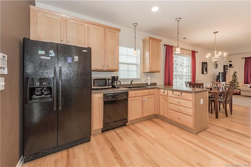 4229 Spring Oak Dr, Charlotte, NC 28208