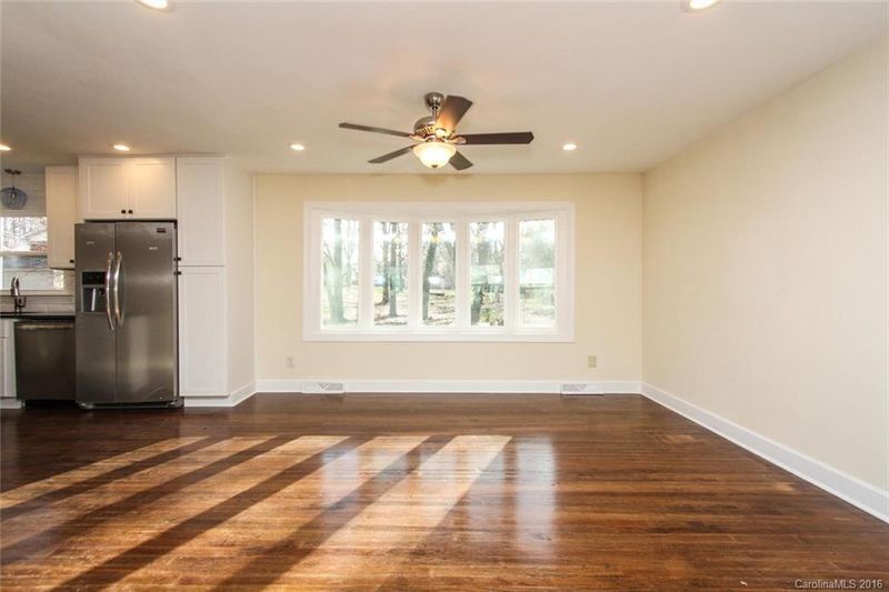 1207 Ranch Rd, Charlotte, NC 28208