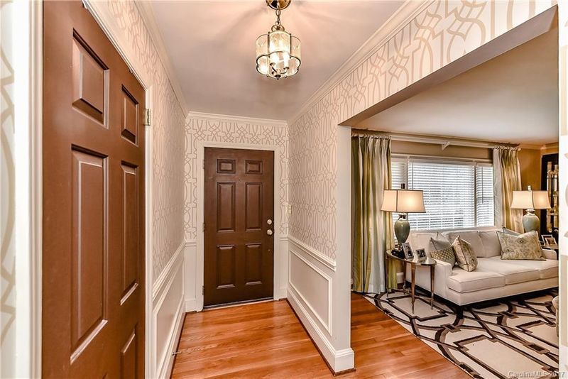 1114 Aylesford Rd, Charlotte, NC 28211