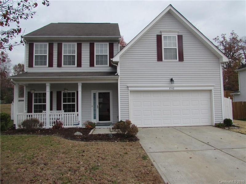 8942 Firestreak Dr, Charlotte, NC 28216