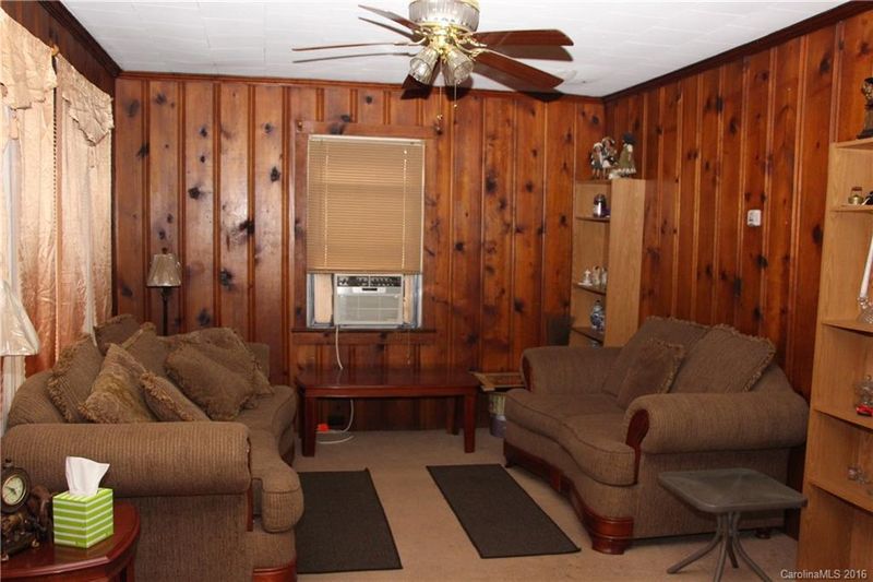 111 E 31st St, Kannapolis, NC 28083