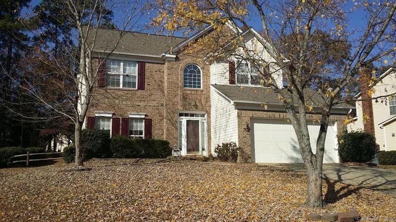 9923 Sandman Ln, Charlotte, NC 28216