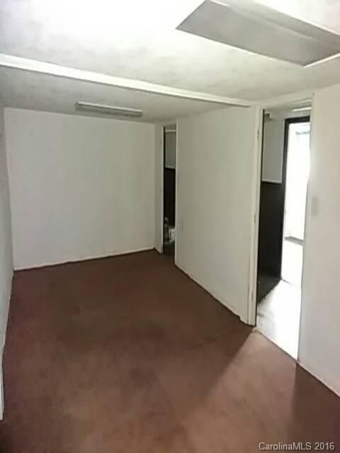 500 Cloninger St, Dallas, NC 28034