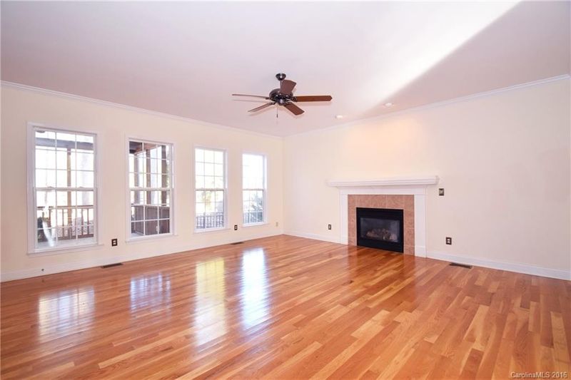 5518 Strabane Dr, Matthews, NC 28104