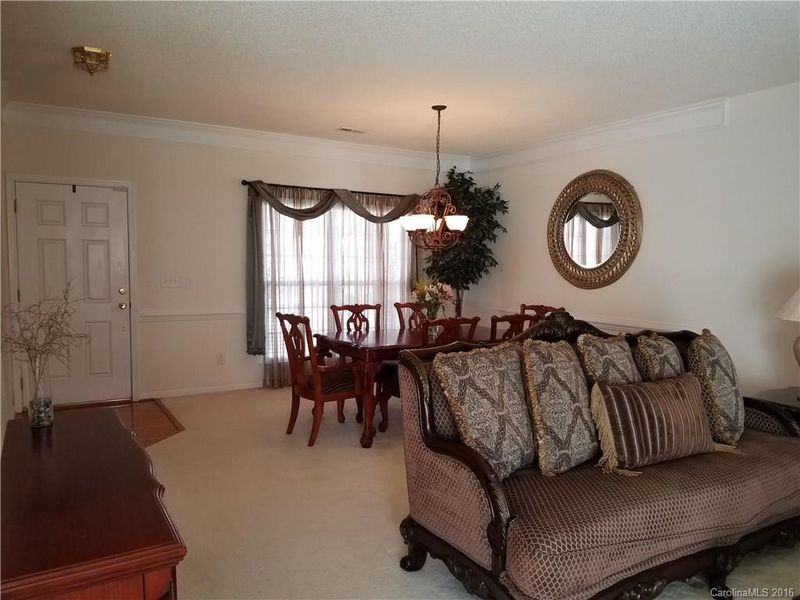 2325 Equestrian Dr, Matthews, NC 28105