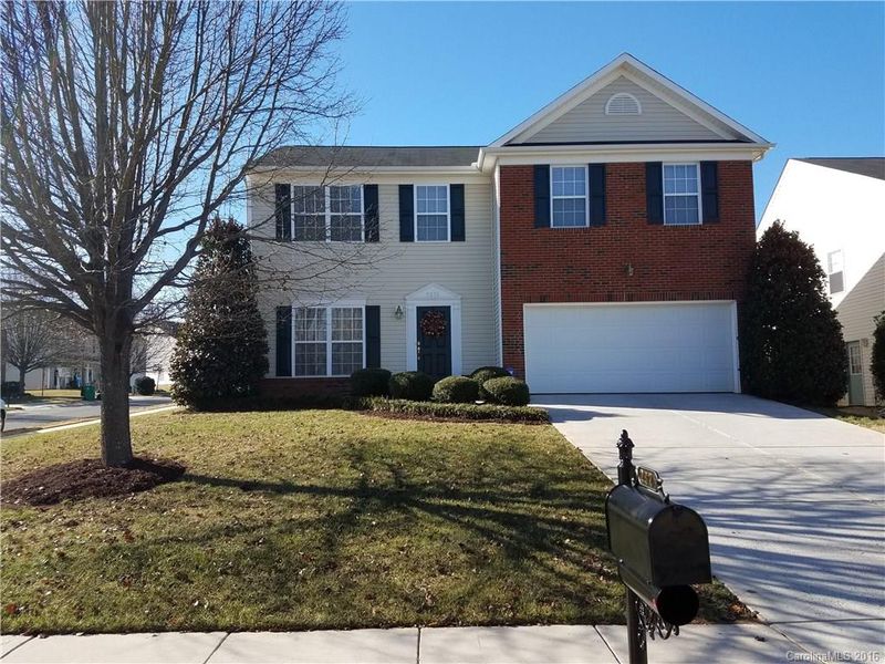 2325 Equestrian Dr, Matthews, NC 28105
