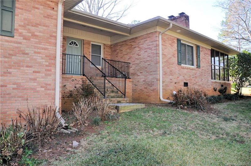 1145 Ragin Ln, Rock Hill, SC 29732