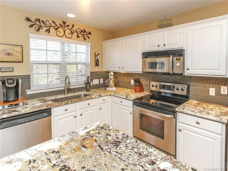 6815 Southbrook Dr, Charlotte, NC 28277