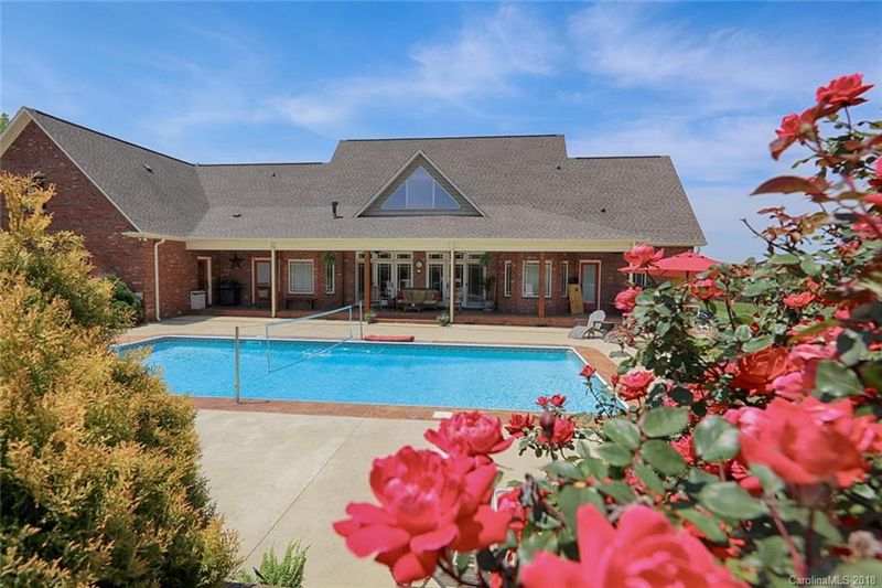 4154 E Maiden Rd, Maiden, NC 28650