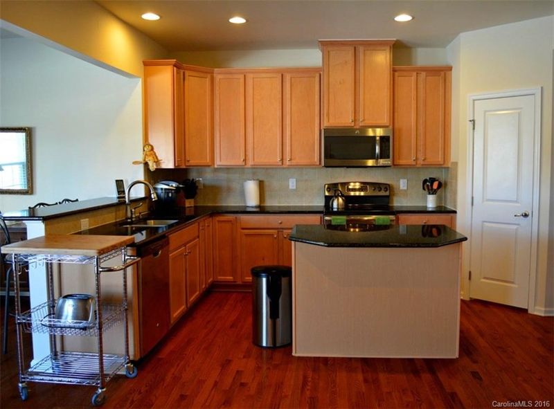 3058 Robusta Ct, Gastonia, NC 28056