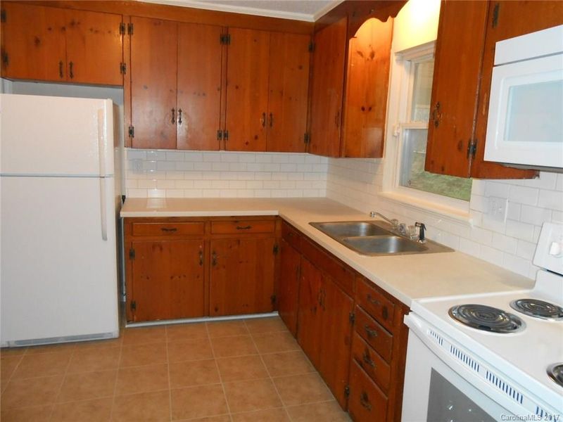 827 Wilbrown Cir, Charlotte, NC 28217