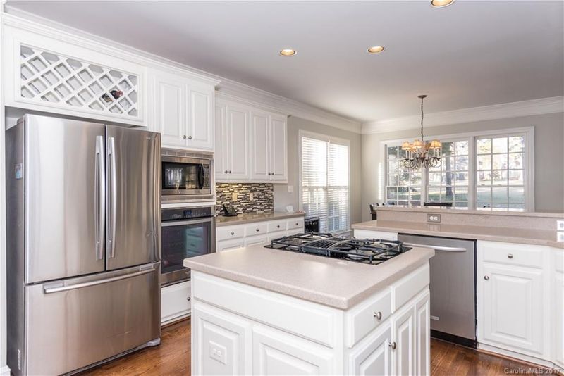 18824 Greyton Ln, Davidson, NC 28036