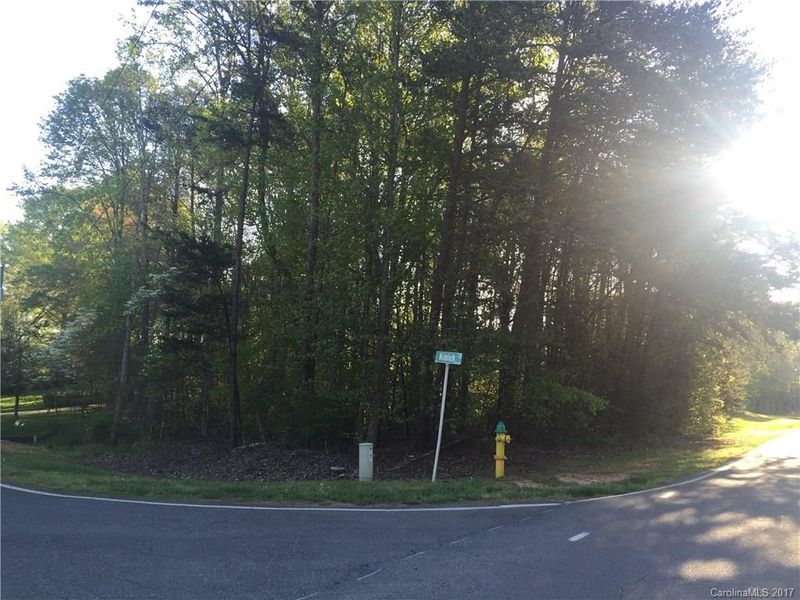0000 Golf Course Dr, Denver, NC 28037