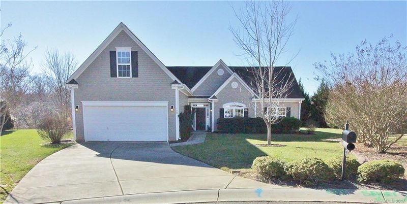 120 Arbridge Ct, Mount Holly, NC 28120