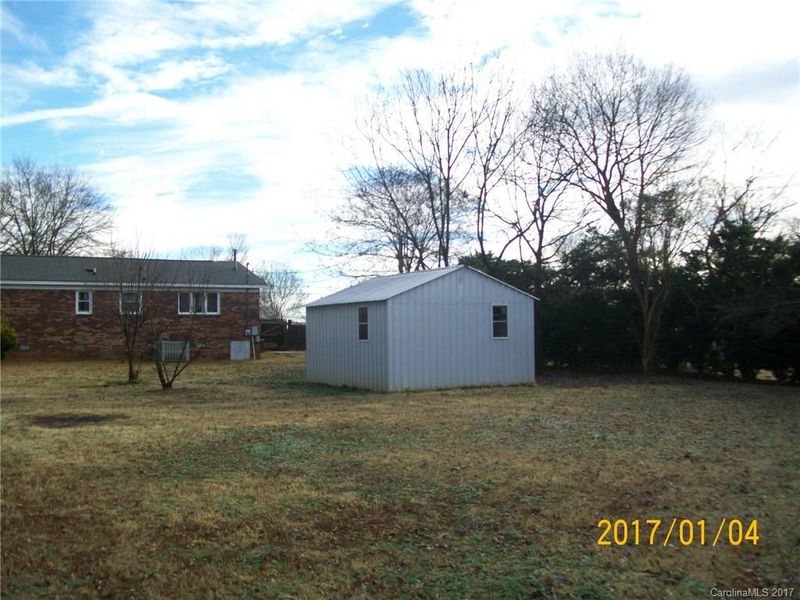 205 Chantilly Dr, Gastonia, NC 28056