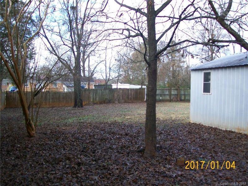 205 Chantilly Dr, Gastonia, NC 28056