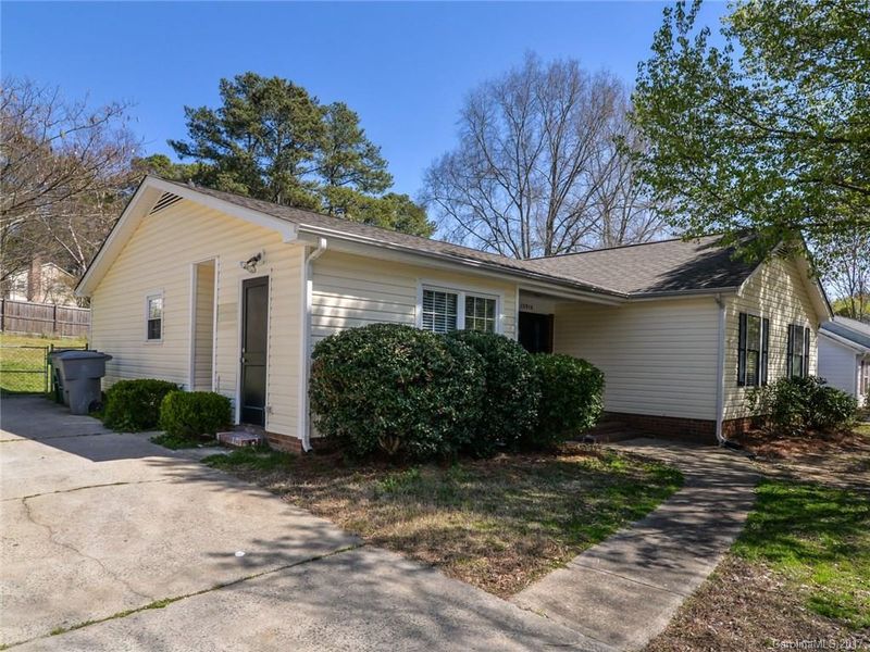 10916 Flat Iron Rd, Charlotte, NC 28226