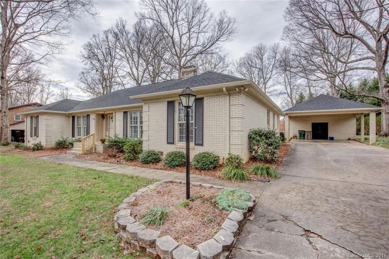 201 Wynnchester Rd, Gastonia, NC 28056