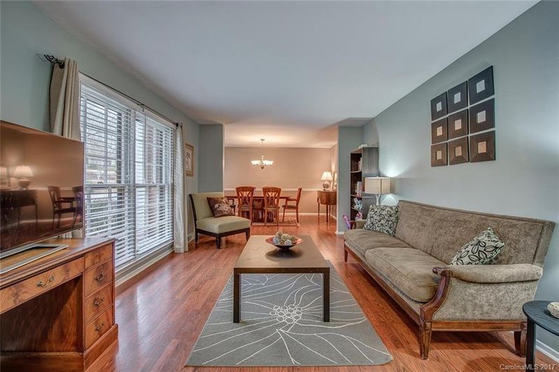 401 Ridgeway Dr, Belmont, NC 28012