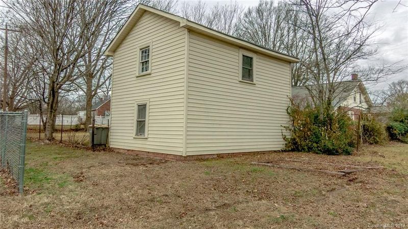 109 Oak Grove St, Kannapolis, NC 28081