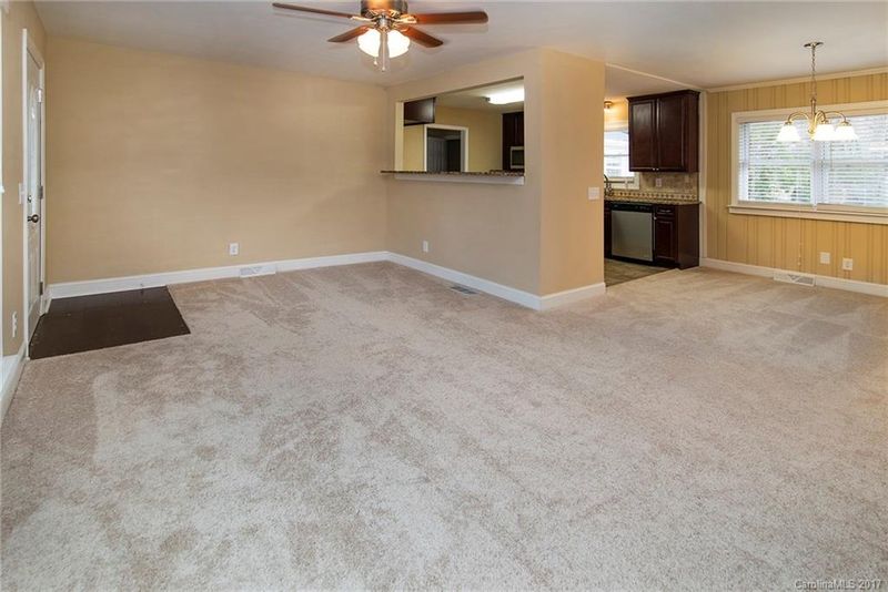 1122 Morningside Dr, Gastonia, NC 28054