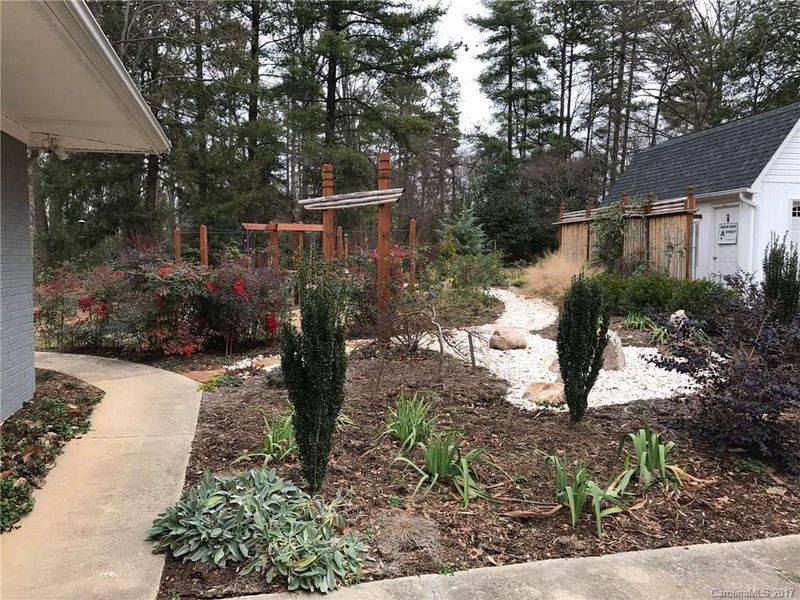315 Jerry Crump Rd, Lincolnton, NC 28092
