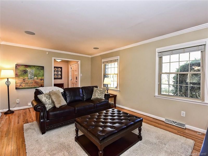 1122 Cheddington Dr, Charlotte, NC 28211