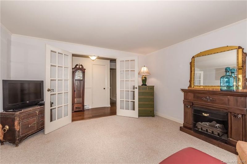 7618 Rolling Hill Rd, Charlotte, NC 28227