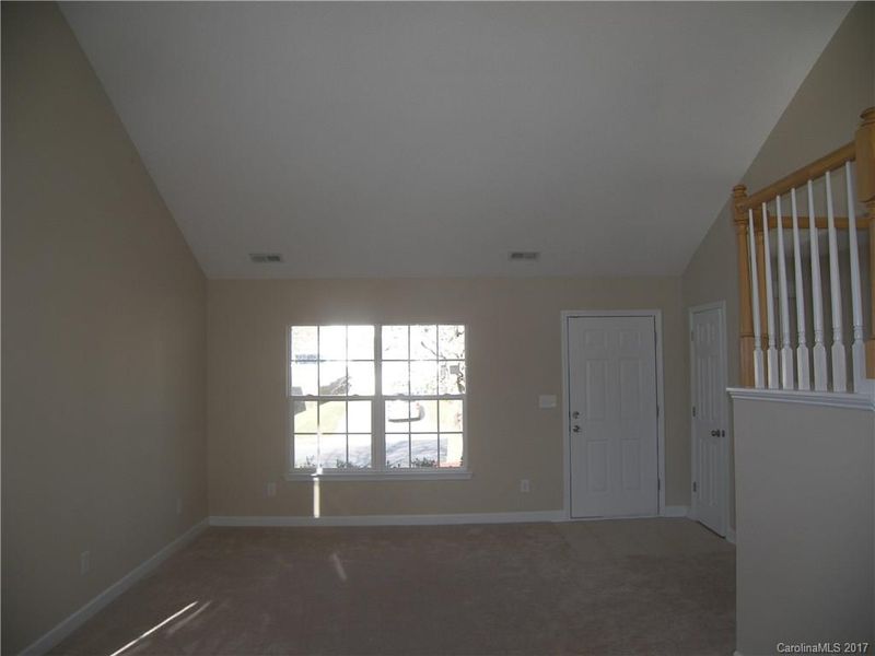7632 Shiny Meadow Ln, Charlotte, NC 28215