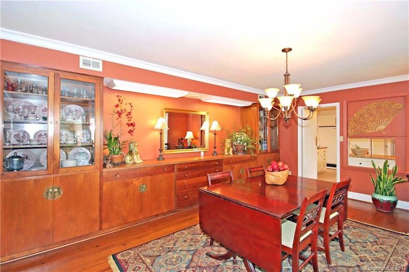 718 N Oak St, Lincolnton, NC 28092